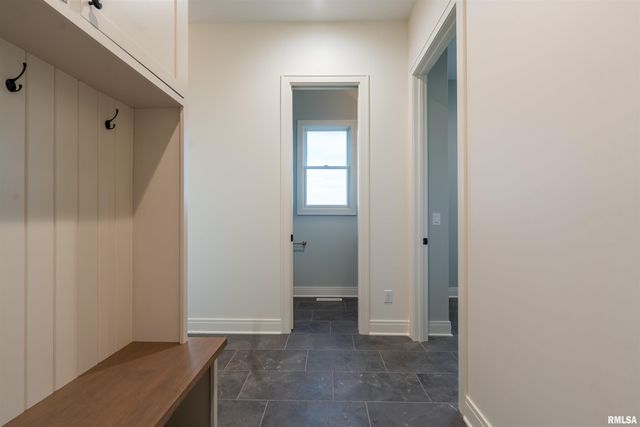 6830 WILDERNESS Pointe, Bettendorf, IA 52722