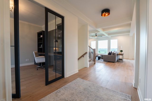 6830 WILDERNESS Pointe, Bettendorf, IA 52722