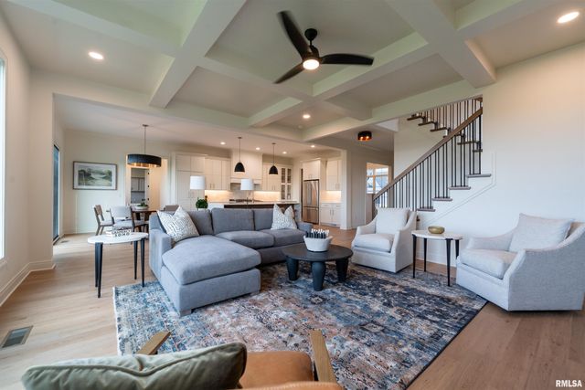 6830 WILDERNESS Pointe, Bettendorf, IA 52722