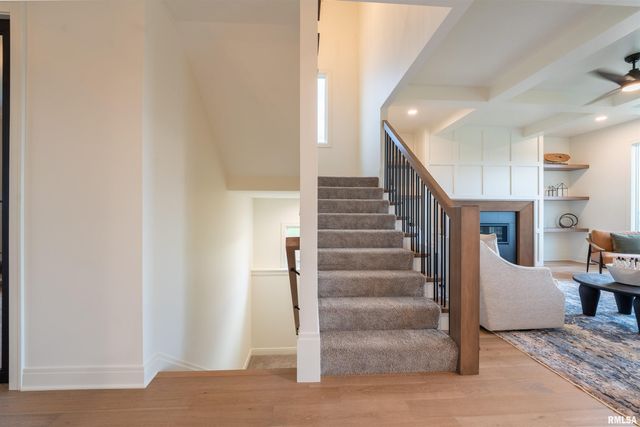 6830 WILDERNESS Pointe, Bettendorf, IA 52722