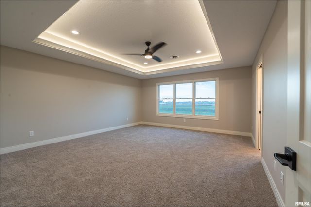 6830 WILDERNESS Pointe, Bettendorf, IA 52722