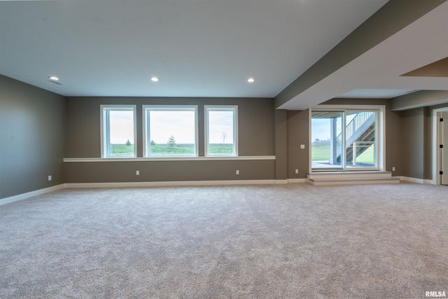 6830 WILDERNESS Pointe, Bettendorf, IA 52722