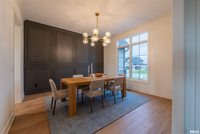 6830 WILDERNESS Pointe, Bettendorf, IA 52722