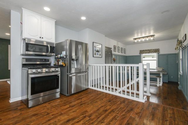 1261 Aldoro DRIVE, Waukesha, WI 53188