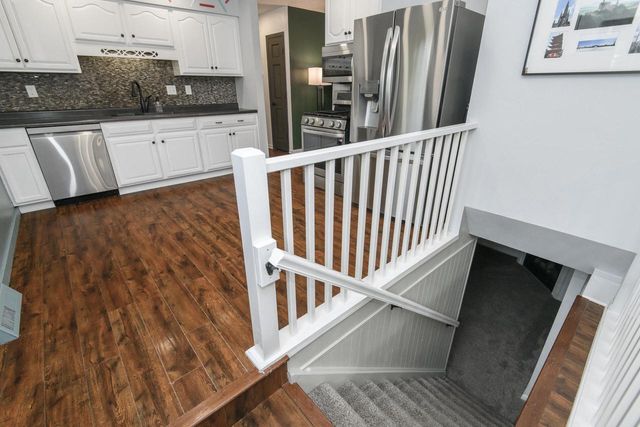 1261 Aldoro DRIVE, Waukesha, WI 53188