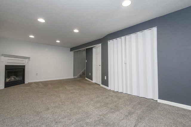 1261 Aldoro DRIVE, Waukesha, WI 53188