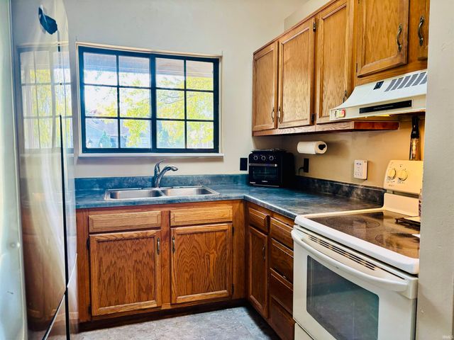 3608 Three Oaks Drive, Fort Wayne, IN 46809