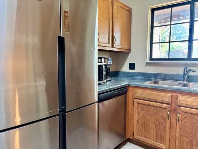 3608 Three Oaks Drive, Fort Wayne, IN 46809