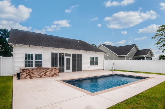 405 Two Rivers Rd., Georgetown, SC 29440
