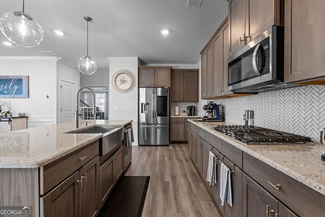 103 Vivian Lane, Peachtree City, GA 30269