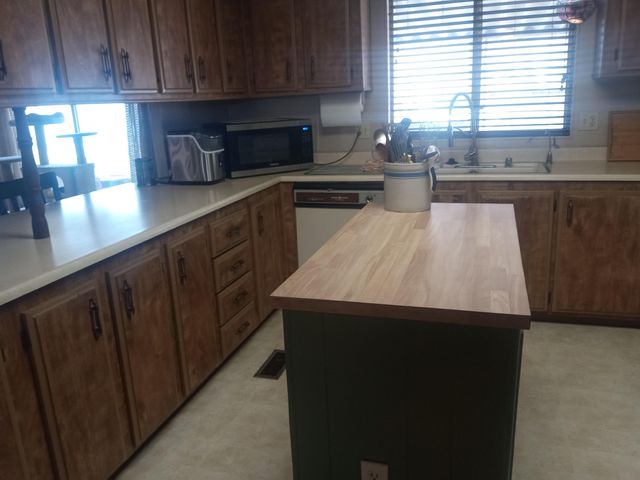 2400 W Midvalley Avenue S 1, Visalia, CA 93277