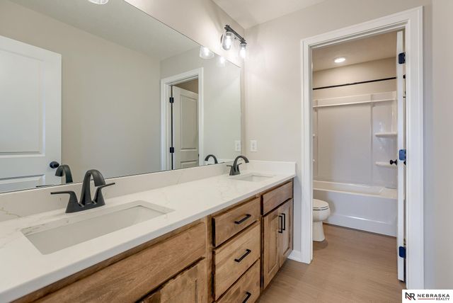 17110 SARAH Street, Bennington, NE 68007