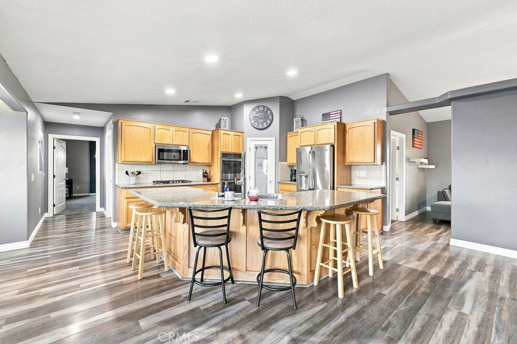 Image 11 of property listing at 14821 Gayhead Road, Apple Valley, CA 92307