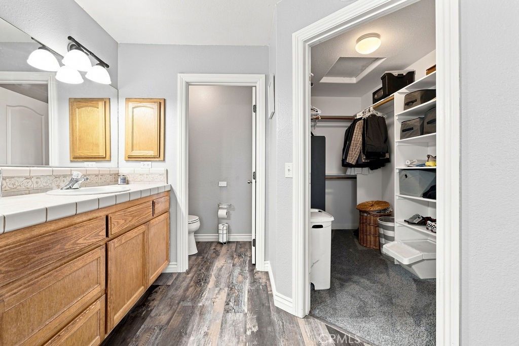Image 19 of property listing at 14821 Gayhead Road, Apple Valley, CA 92307