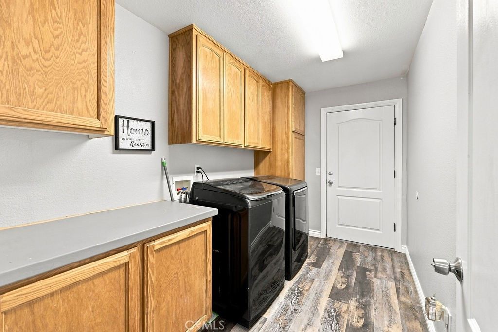 Image 26 of property listing at 14821 Gayhead Road, Apple Valley, CA 92307