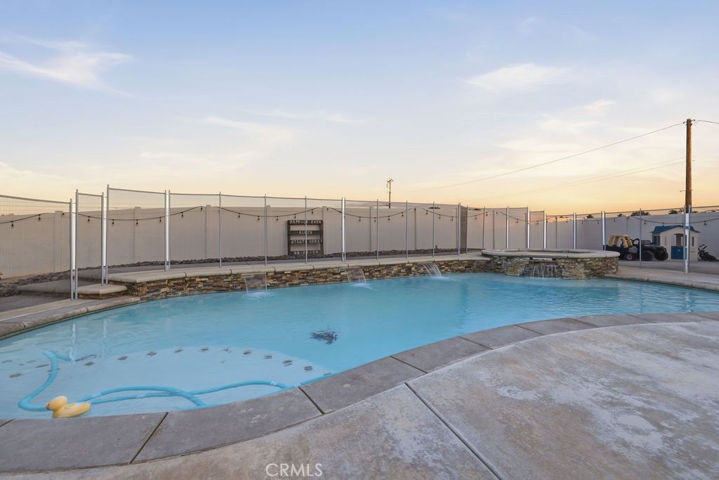 Image 34 of property listing at 14821 Gayhead Road, Apple Valley, CA 92307