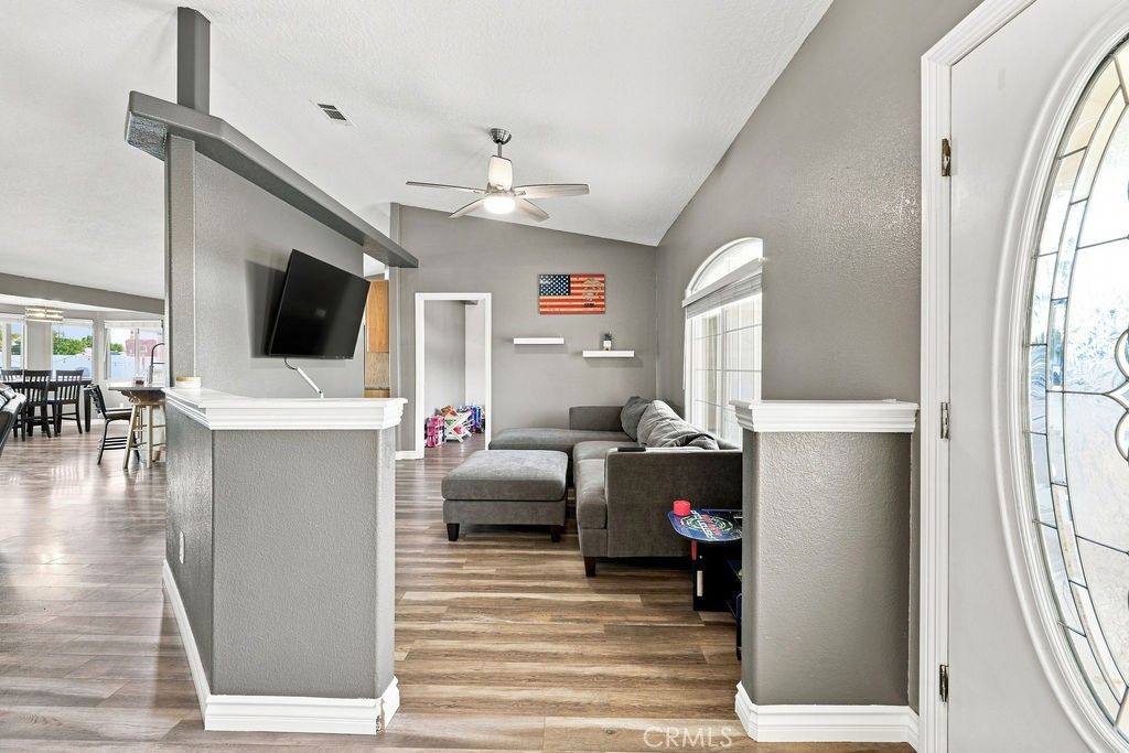 Image 5 of property listing at 14821 Gayhead Road, Apple Valley, CA 92307