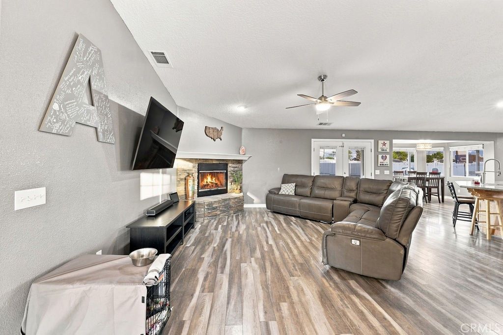 Image 9 of property listing at 14821 Gayhead Road, Apple Valley, CA 92307