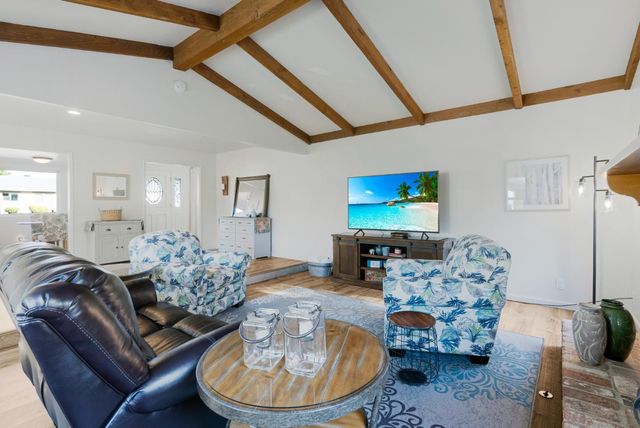 120 Marks Drive, Hollister, CA 95023