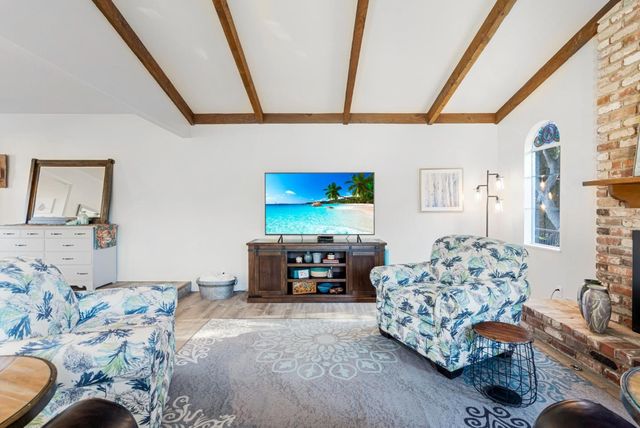 120 Marks Drive, Hollister, CA 95023