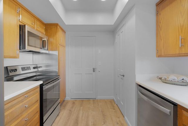 120 Marks Drive, Hollister, CA 95023