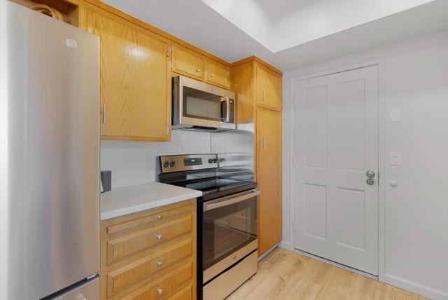 120 Marks Drive, Hollister, CA 95023