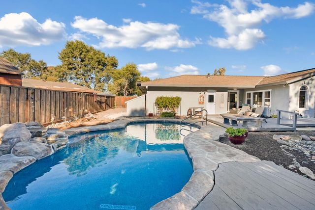 120 Marks Drive, Hollister, CA 95023