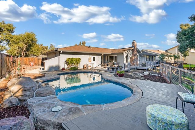 120 Marks Drive, Hollister, CA 95023