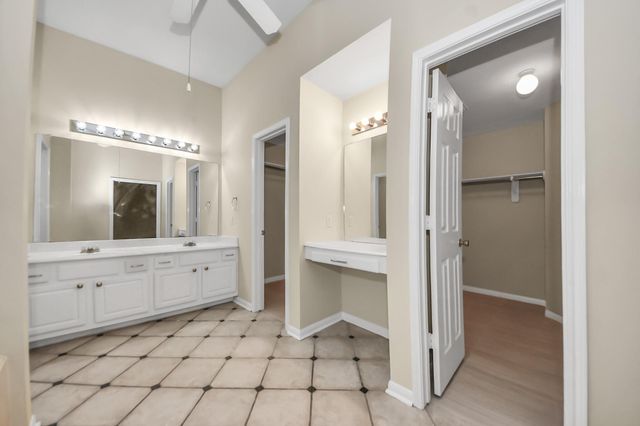 10214 White Oak Trail Lane, Houston, TX 77064