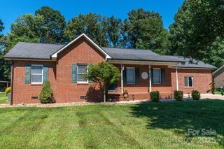 116 Green Meadow Lane, Statesville, NC 28625