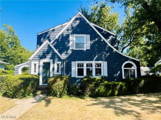 807 Broad Boulevard, Cuyahoga Falls, OH 44221