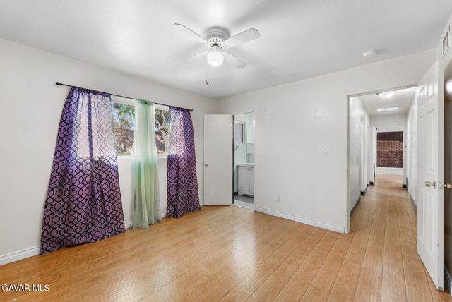 44221 4th Street, Lancaster, CA 93535