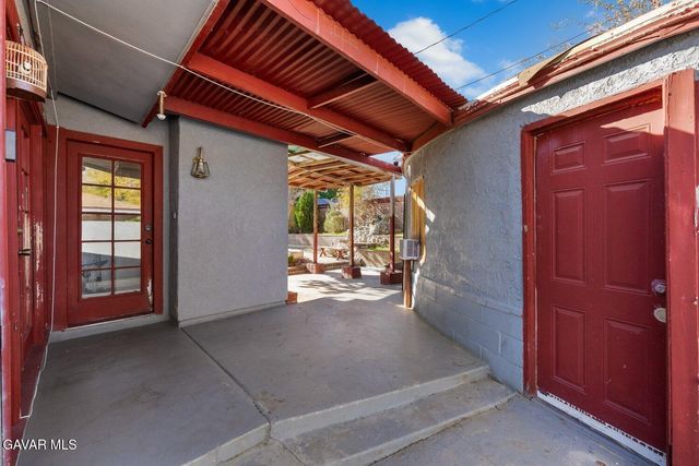 44221 4th Street, Lancaster, CA 93535