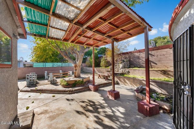 44221 4th Street, Lancaster, CA 93535