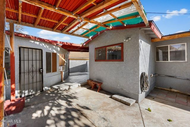 44221 4th Street, Lancaster, CA 93535