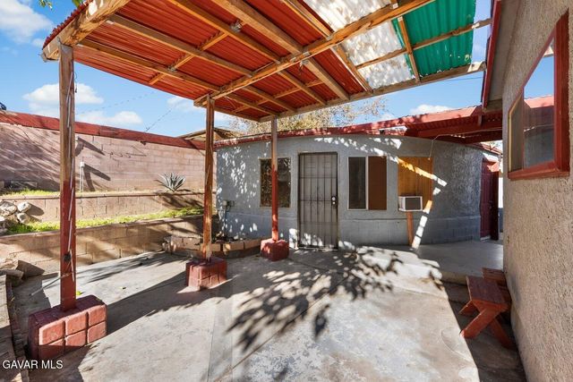 44221 4th Street, Lancaster, CA 93535