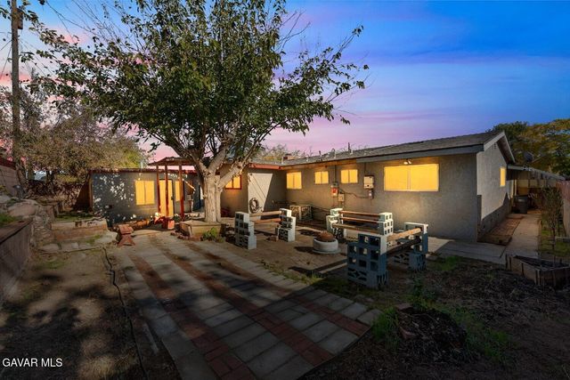 44221 4th Street, Lancaster, CA 93535