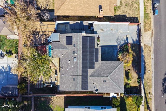 44221 4th Street, Lancaster, CA 93535