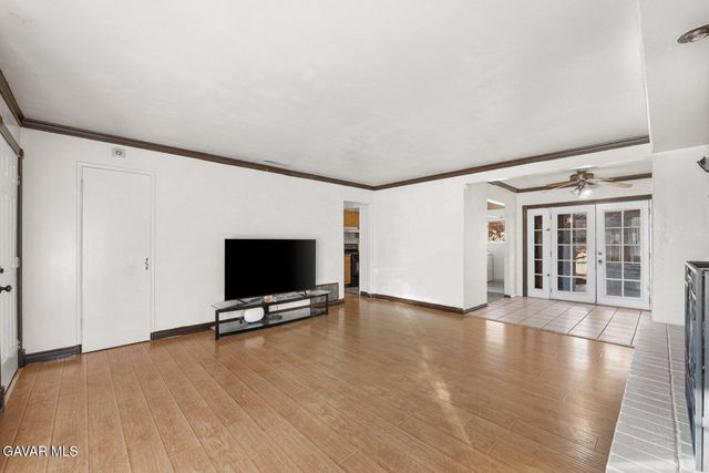 44221 4th Street, Lancaster, CA 93535