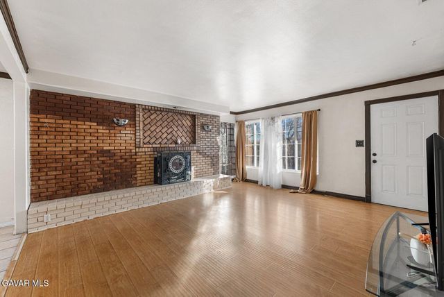 44221 4th Street, Lancaster, CA 93535