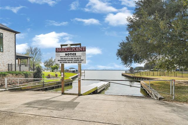 13514 Jbk Memorial Drive, Willis, TX 77318