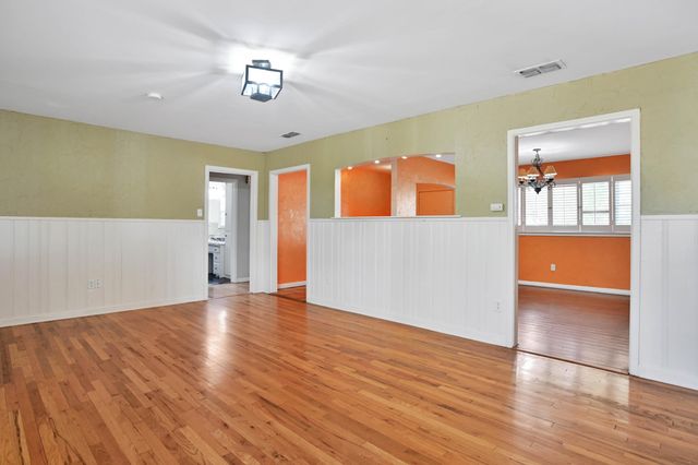 3706 37th Street, Lubbock, TX 79413