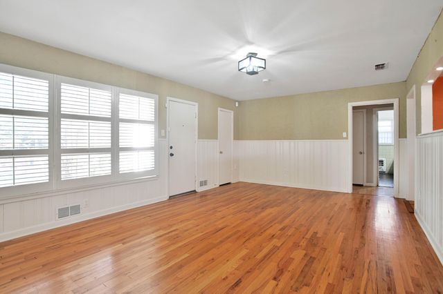 3706 37th Street, Lubbock, TX 79413