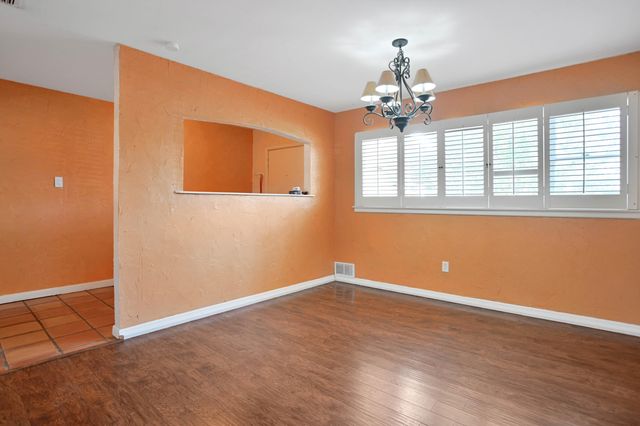 3706 37th Street, Lubbock, TX 79413