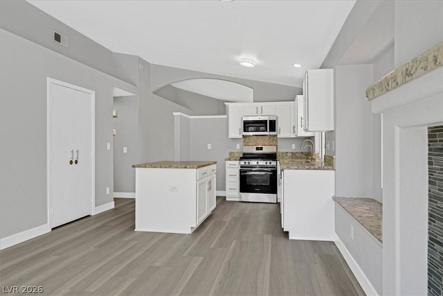 7019 Wine River Drive, Las Vegas, NV 89119