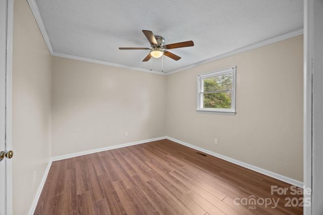 1158 Sunset Court, Conover, NC 28613