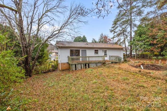 1158 Sunset Court, Conover, NC 28613