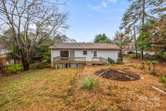 1158 Sunset Court, Conover, NC 28613