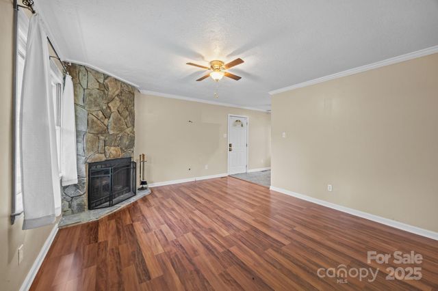 1158 Sunset Court, Conover, NC 28613