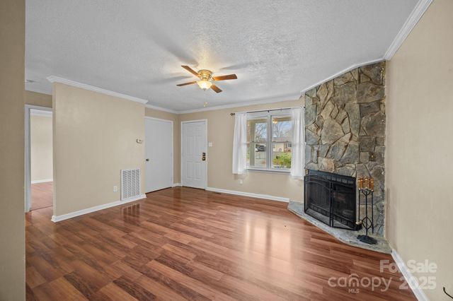 1158 Sunset Court, Conover, NC 28613